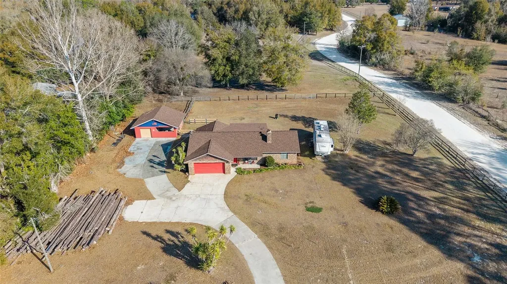 825 NE 165th Street Citra FL 32113