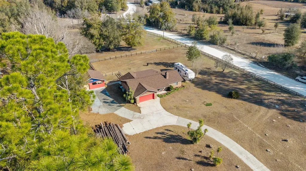 825 NE 165th Street Citra FL 32113