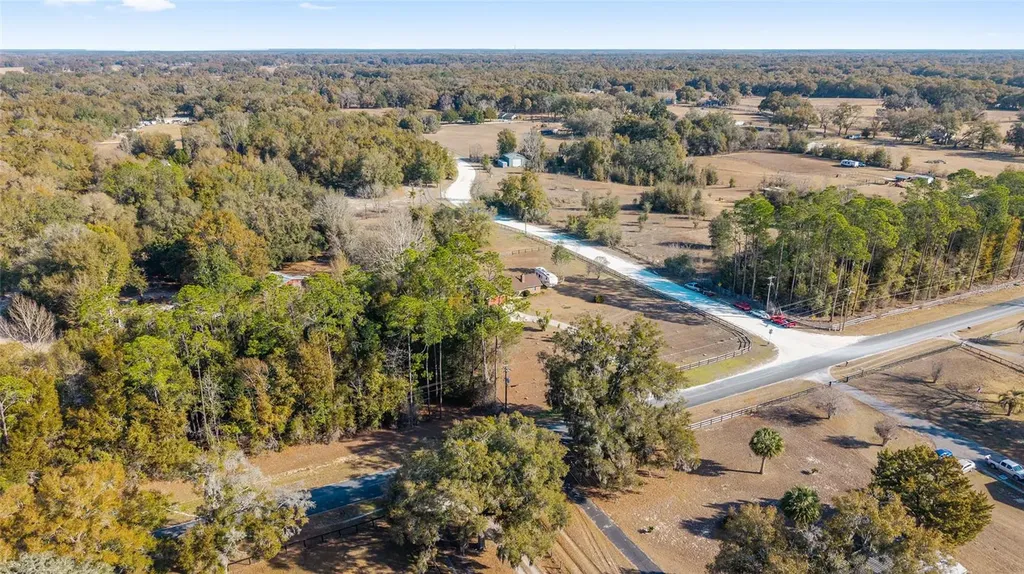 825 NE 165th Street Citra FL 32113