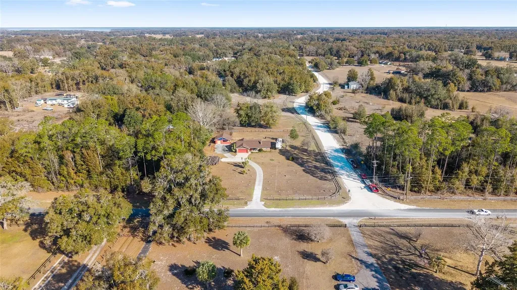 825 NE 165th Street Citra FL 32113