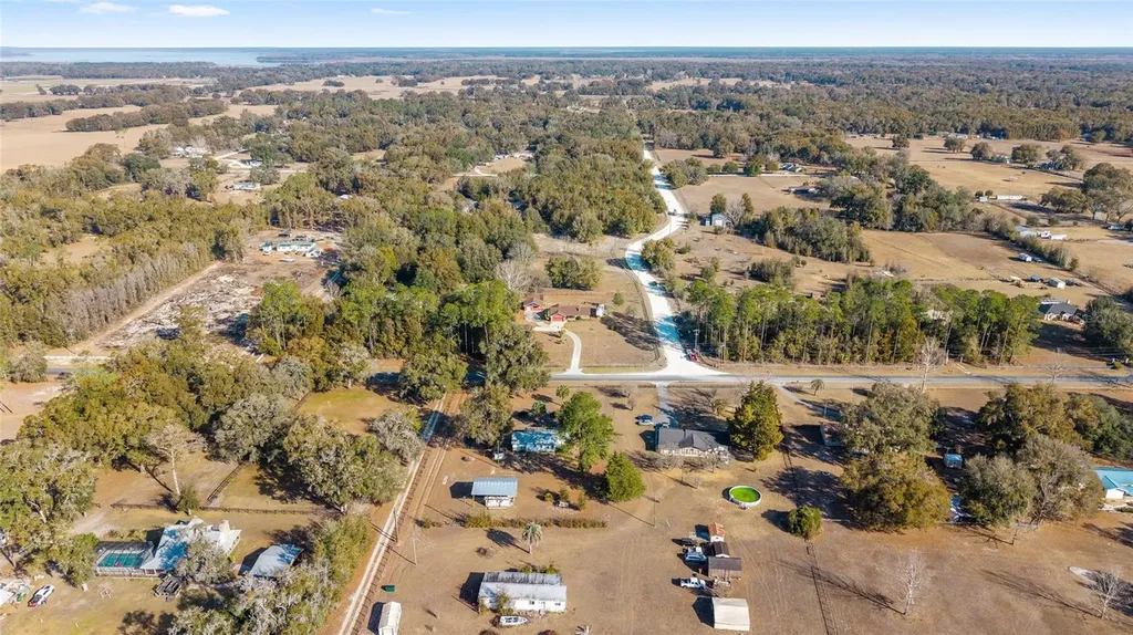 825 NE 165th Street Citra FL 32113