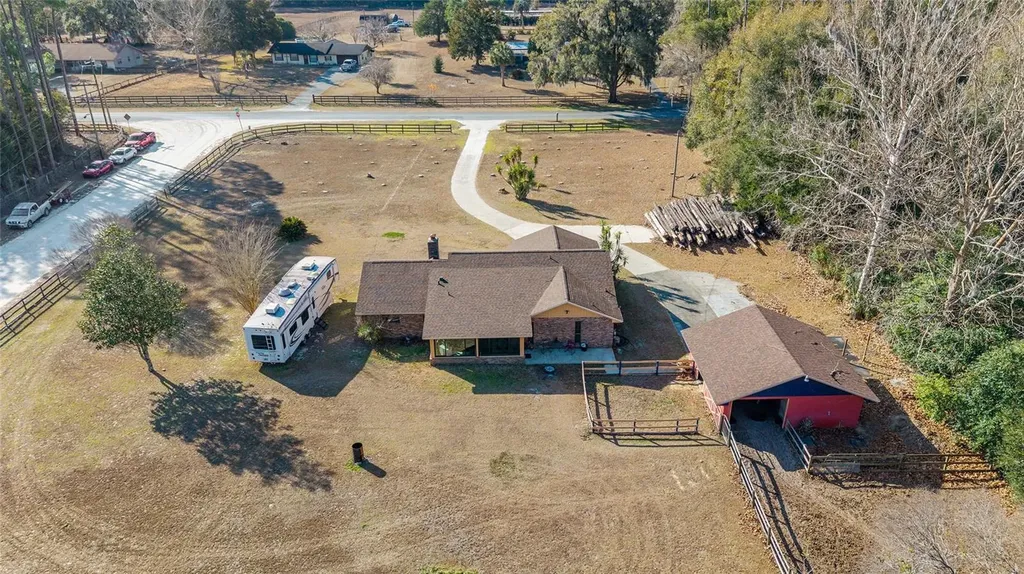 825 NE 165th Street Citra FL 32113