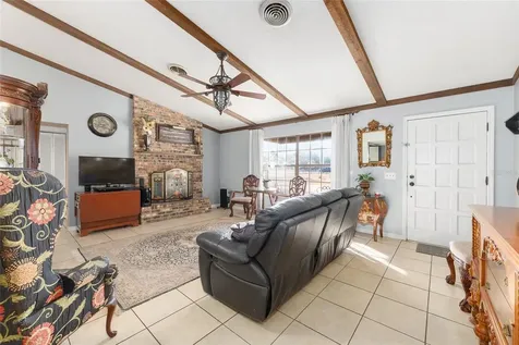 825 NE 165th Street Citra FL 32113