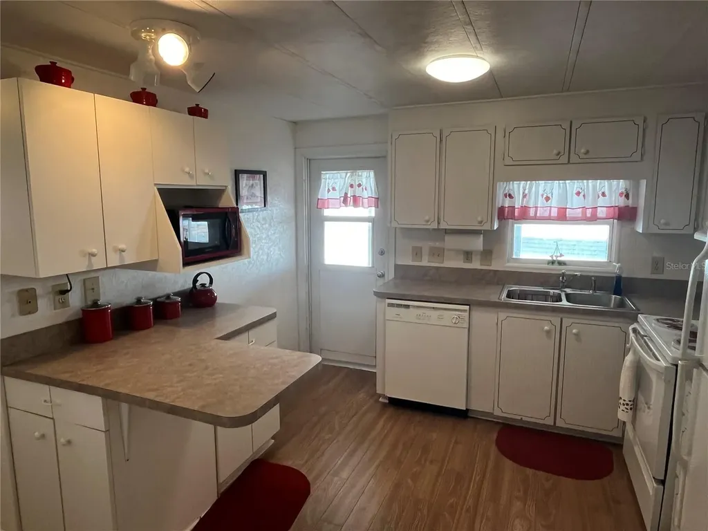 828 Trento Venice FL 34285