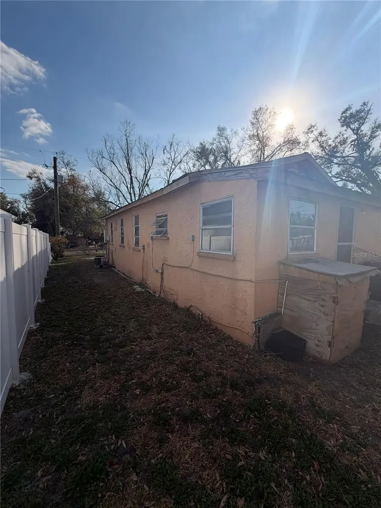 3908 E Genesee Street Tampa FL 33610