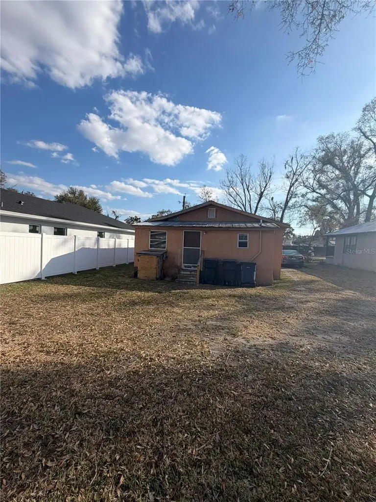 3908 E Genesee Street Tampa FL 33610
