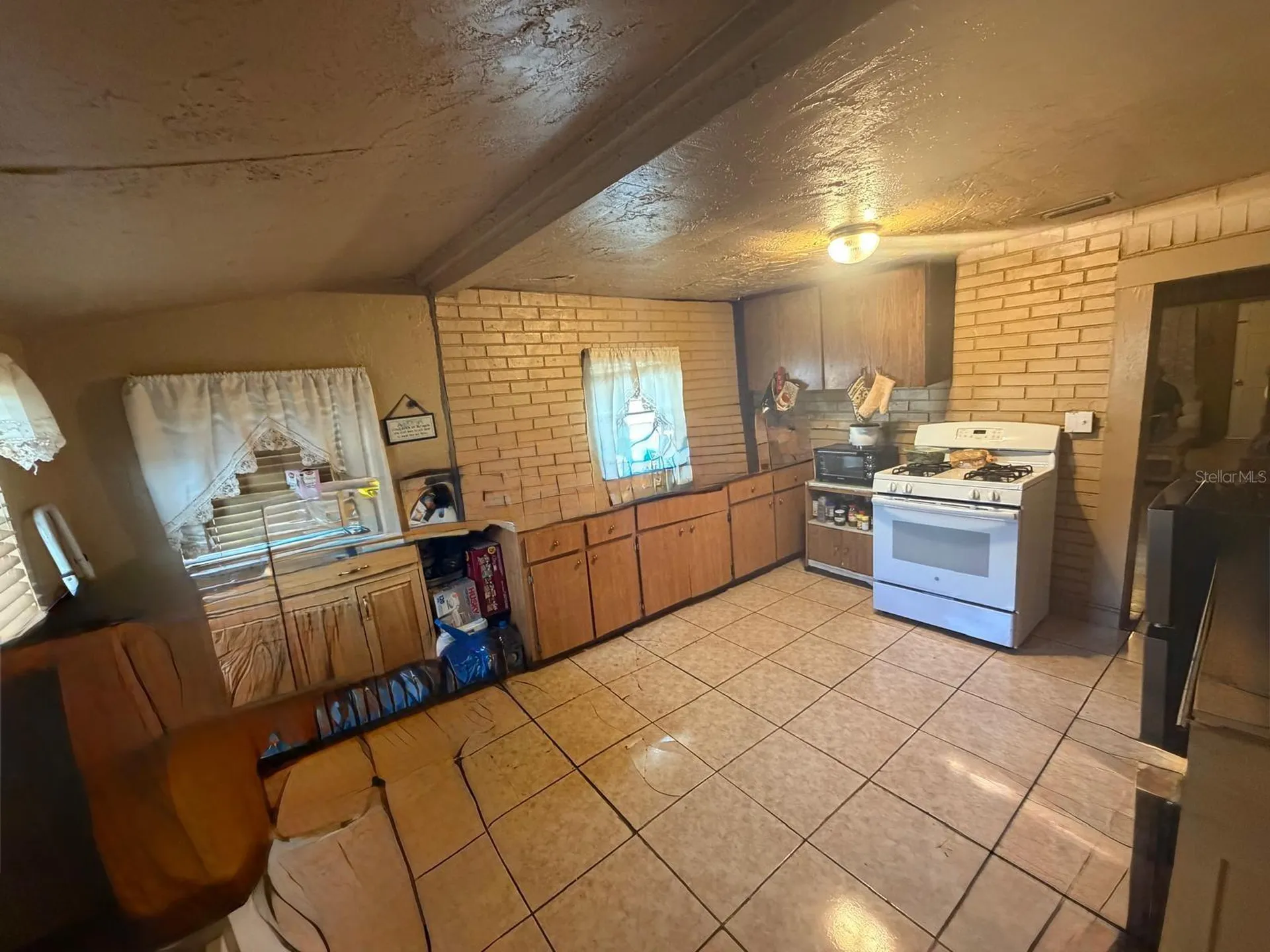 3908 E Genesee Street Tampa FL 33610