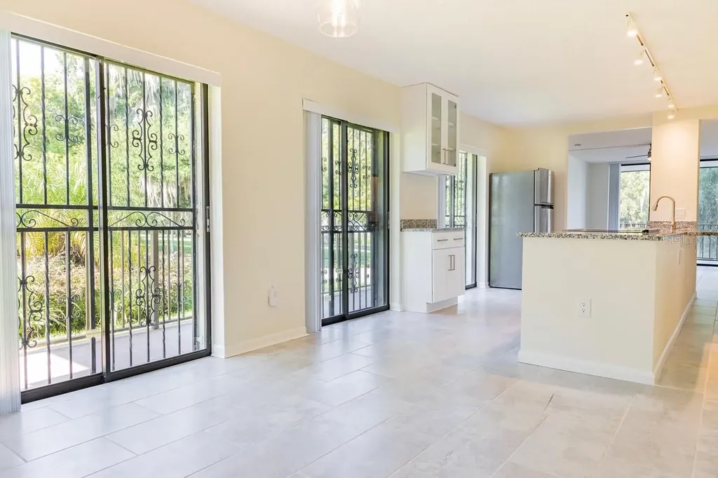 208 Lake Howard Drive NW Winter Haven FL 33880