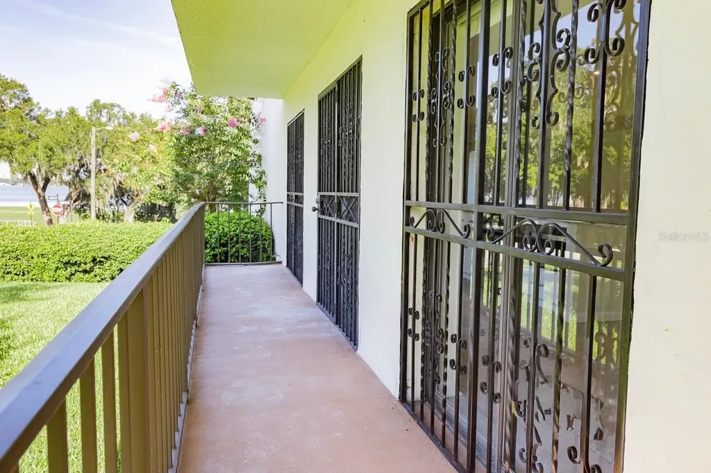 208 Lake Howard Drive NW Winter Haven FL 33880