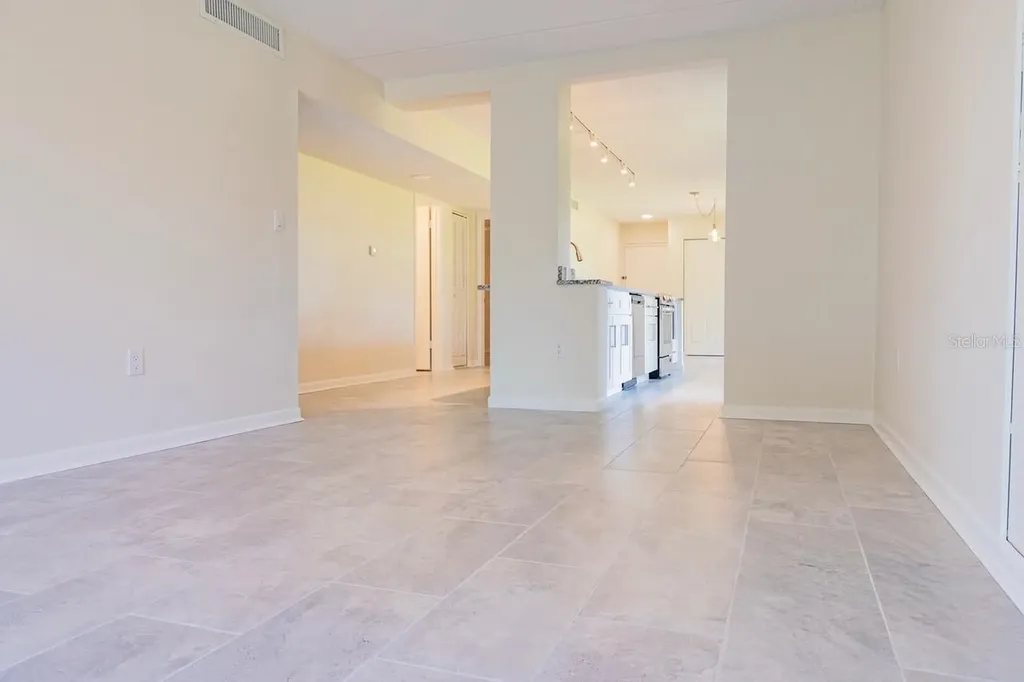 208 Lake Howard Drive NW Winter Haven FL 33880