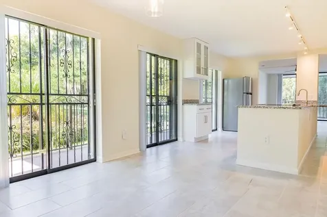 208 Lake Howard Drive NW Winter Haven FL 33880