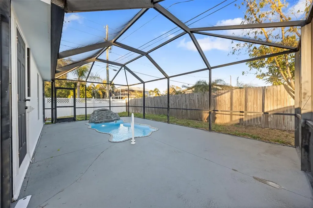 1600 Connecticut Avenue NE St Petersburg FL 33703