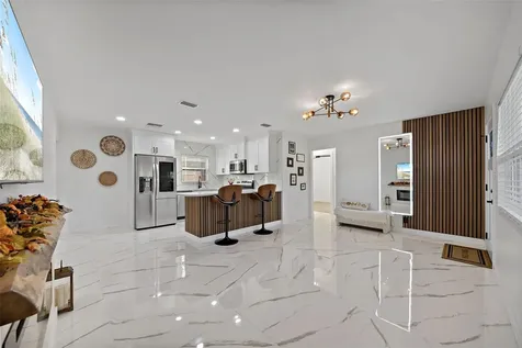 1600 Connecticut Avenue NE St Petersburg FL 33703