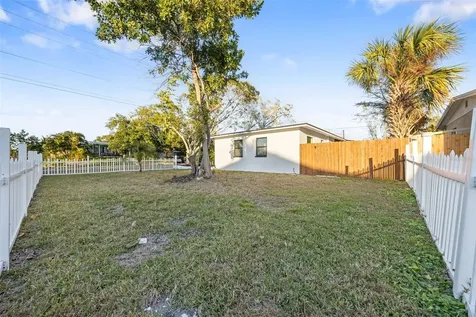 1600 Connecticut Avenue NE St Petersburg FL 33703