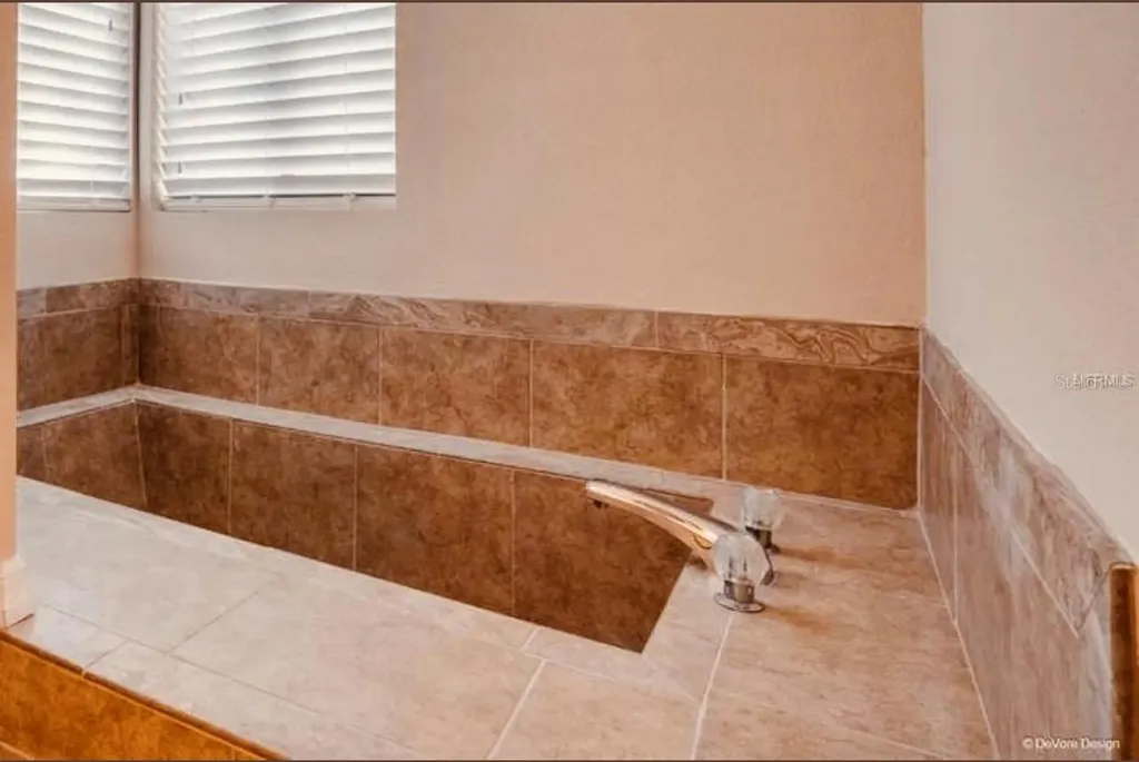 6850 Spring Rain Drive Orlando FL 32819