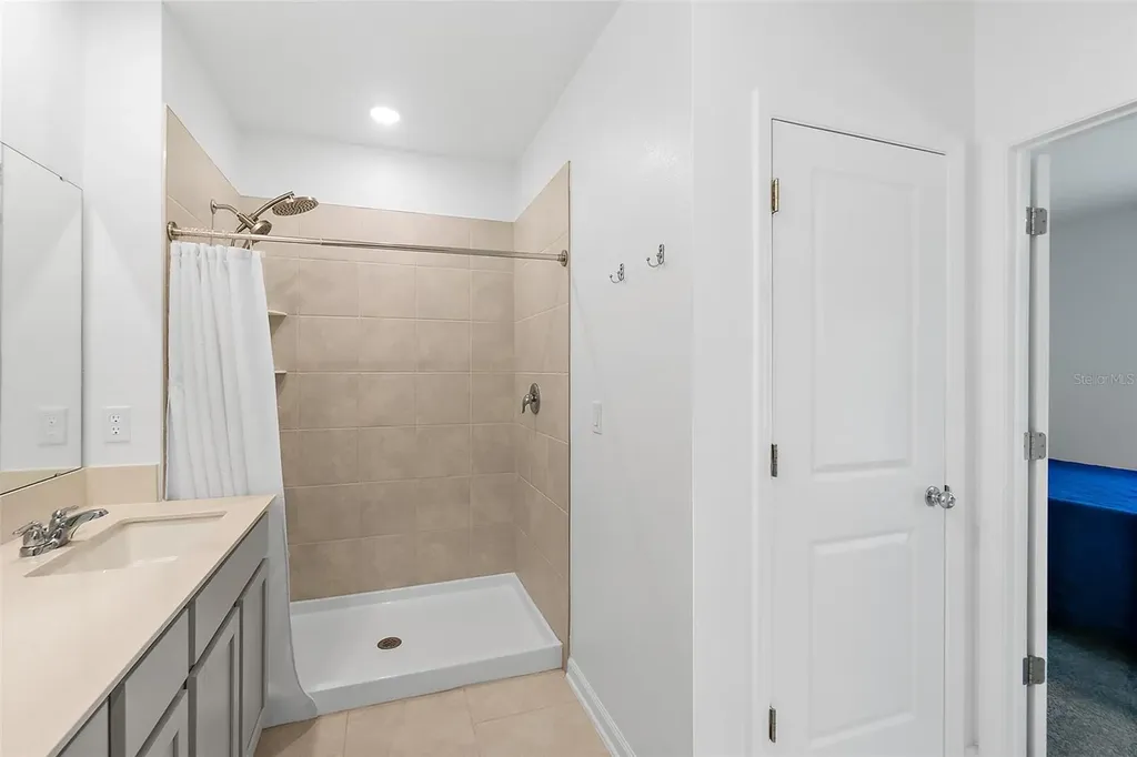 2147 Green Valley Street Daytona Beach FL 32124