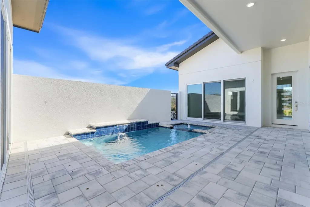 3060 Kensington Avenue Davenport FL 33837