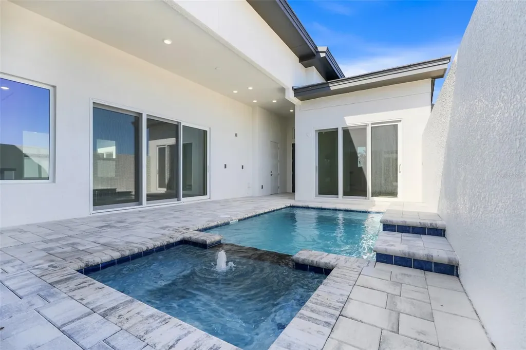 3060 Kensington Avenue Davenport FL 33837