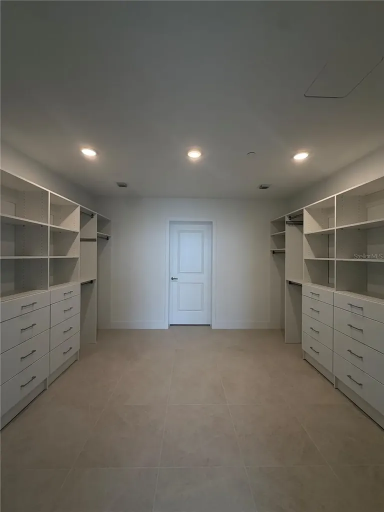 3015 S Ysabella Avenue Tampa FL 33629