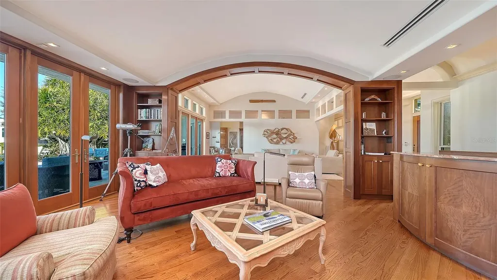 316 W Royal Flamingo Drive Sarasota FL 34236