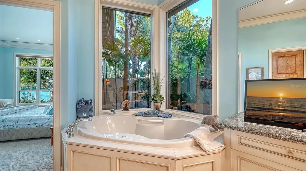 316 W Royal Flamingo Drive Sarasota FL 34236