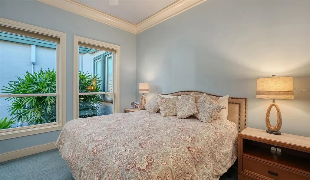 316 W Royal Flamingo Drive Sarasota FL 34236