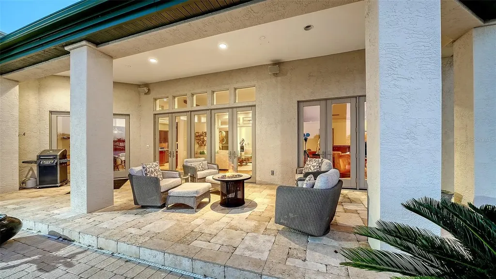 316 W Royal Flamingo Drive Sarasota FL 34236