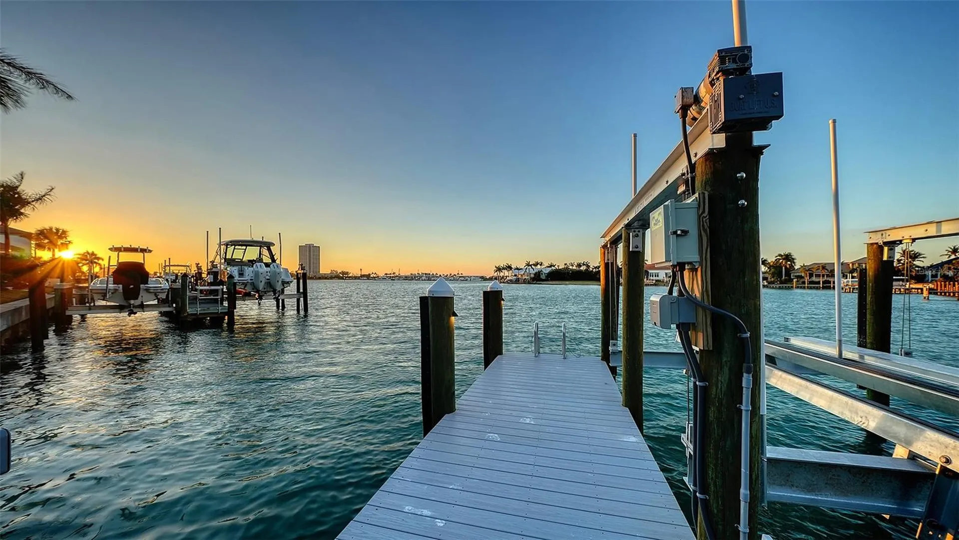 316 W Royal Flamingo Drive Sarasota FL 34236