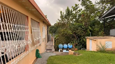 108 Calle Porvenir Comunidad Reparto Macías Bo Limón Mayaguez PR 00680