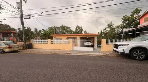 108 Calle Porvenir Comunidad Reparto Macías Bo Limón Mayaguez PR 00680