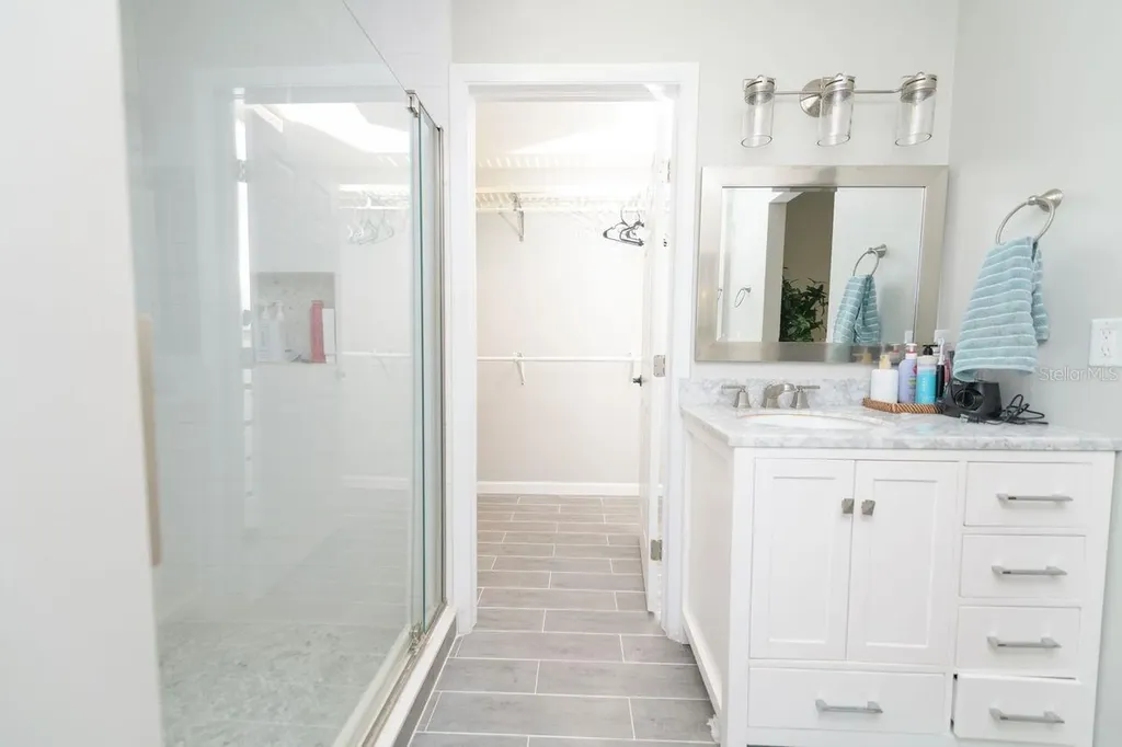 1472 47th Avenue NE St Petersburg FL 33703