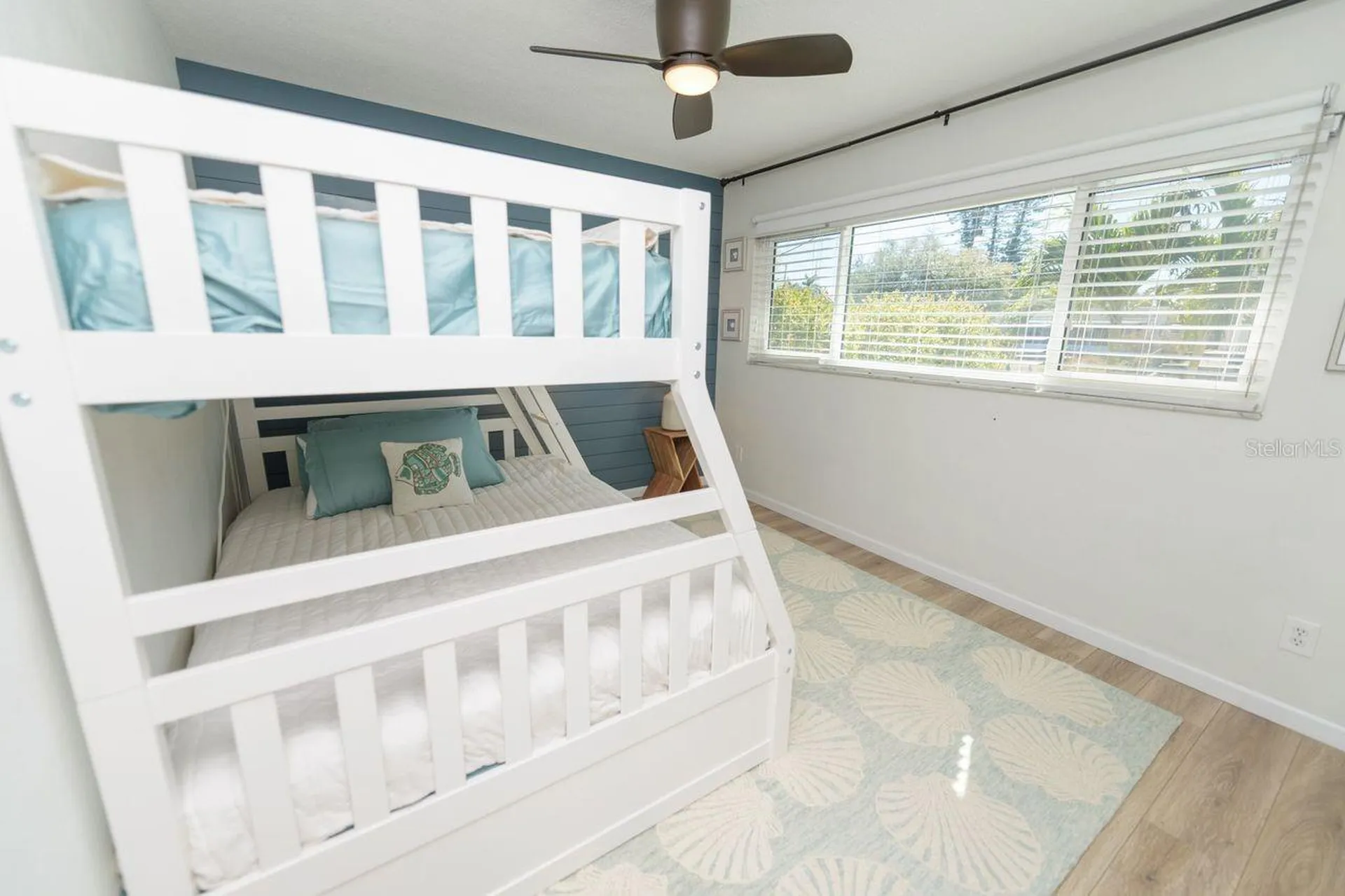 1472 47th Avenue NE St Petersburg FL 33703