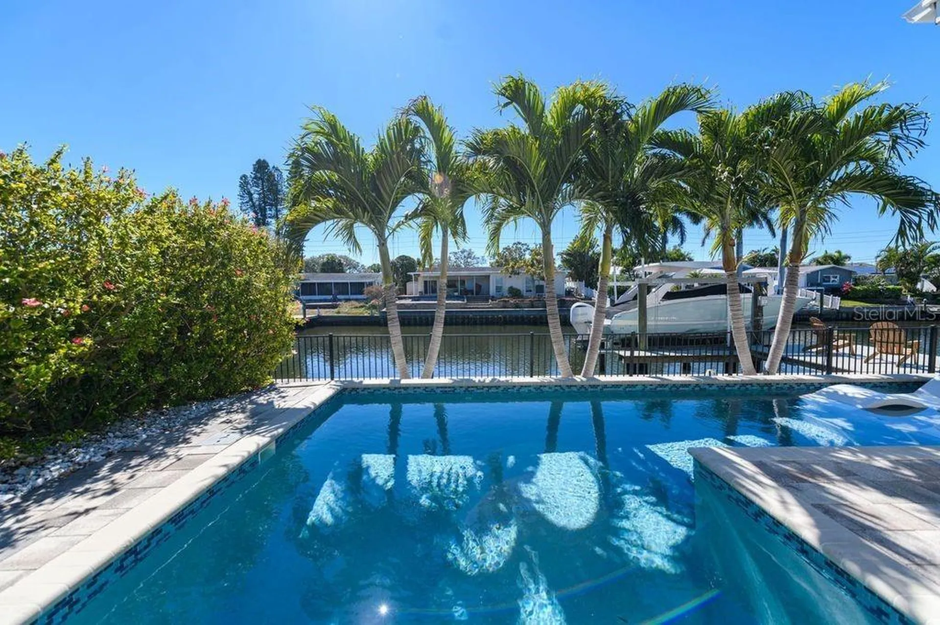 1472 47th Avenue NE St Petersburg FL 33703