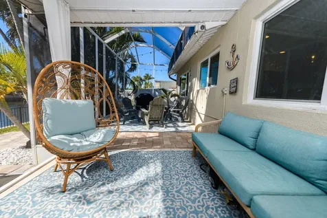 1472 47th Avenue NE St Petersburg FL 33703