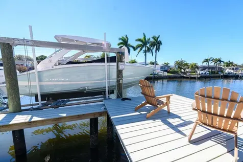 1472 47th Avenue NE St Petersburg FL 33703