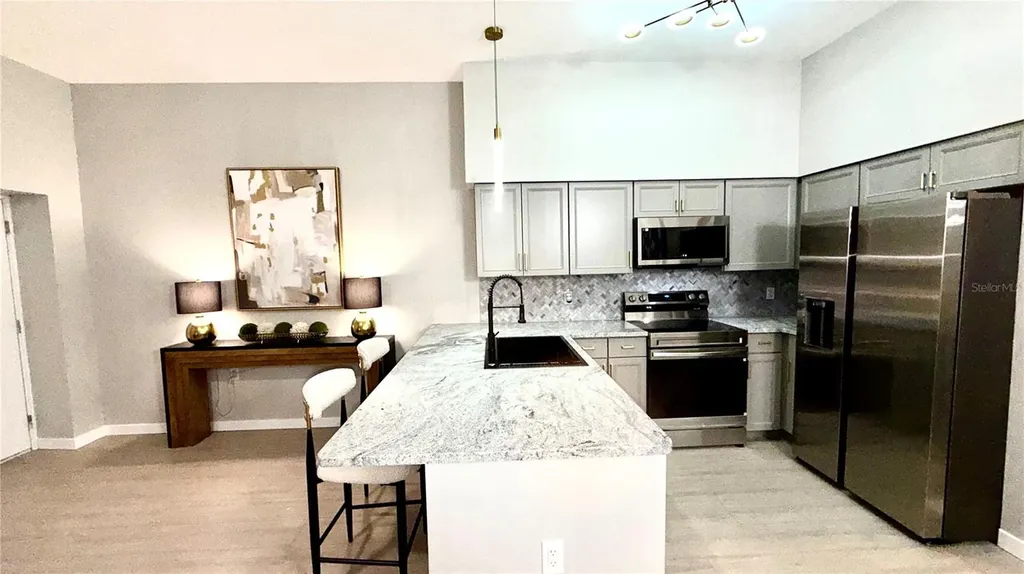 701 Mirror Lake Drive N St Petersburg FL 33701