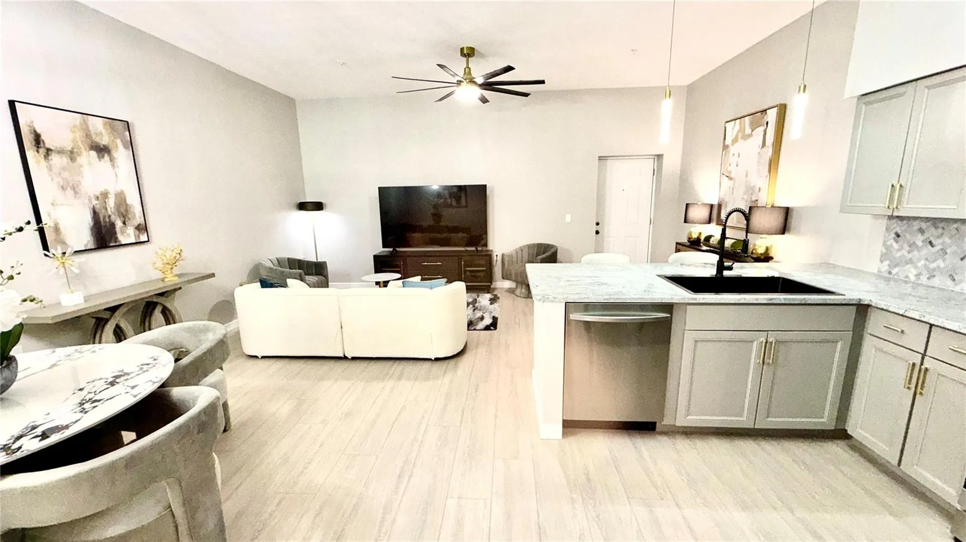 701 Mirror Lake Drive N St Petersburg FL 33701