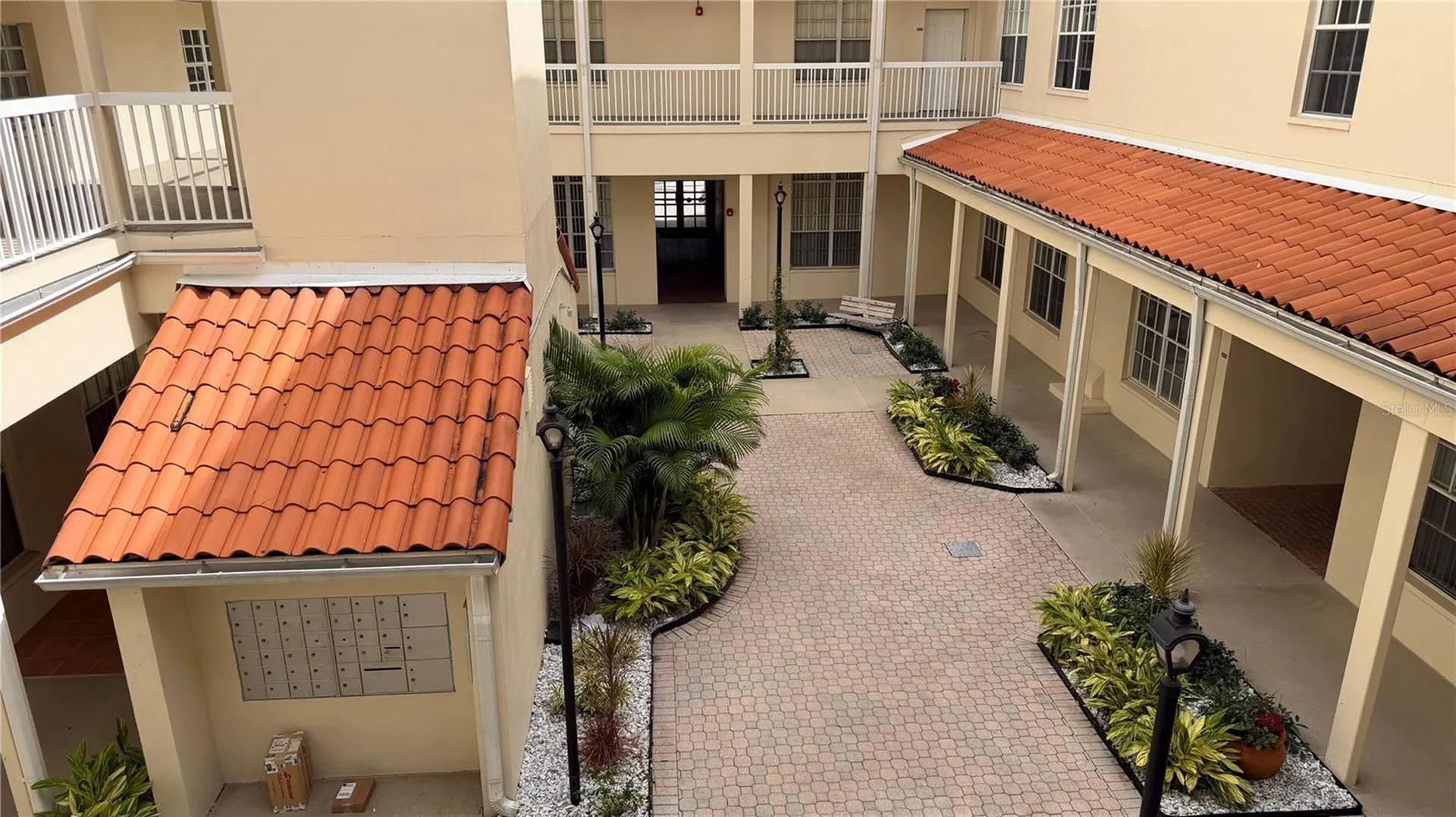 701 Mirror Lake Drive N St Petersburg FL 33701