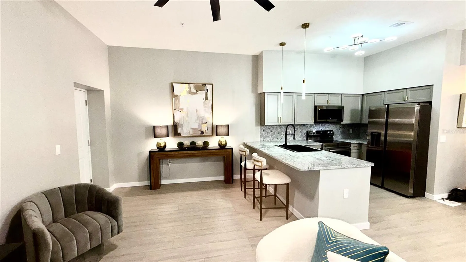 701 Mirror Lake Drive N St Petersburg FL 33701