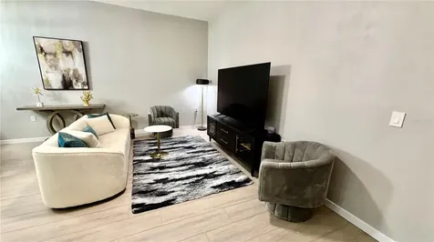 701 Mirror Lake Drive N St Petersburg FL 33701