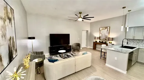 701 Mirror Lake Drive N St Petersburg FL 33701