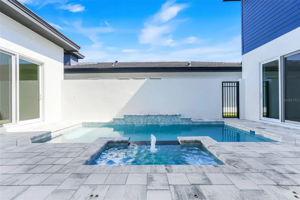 3056 Kensington Avenue Davenport FL 33837