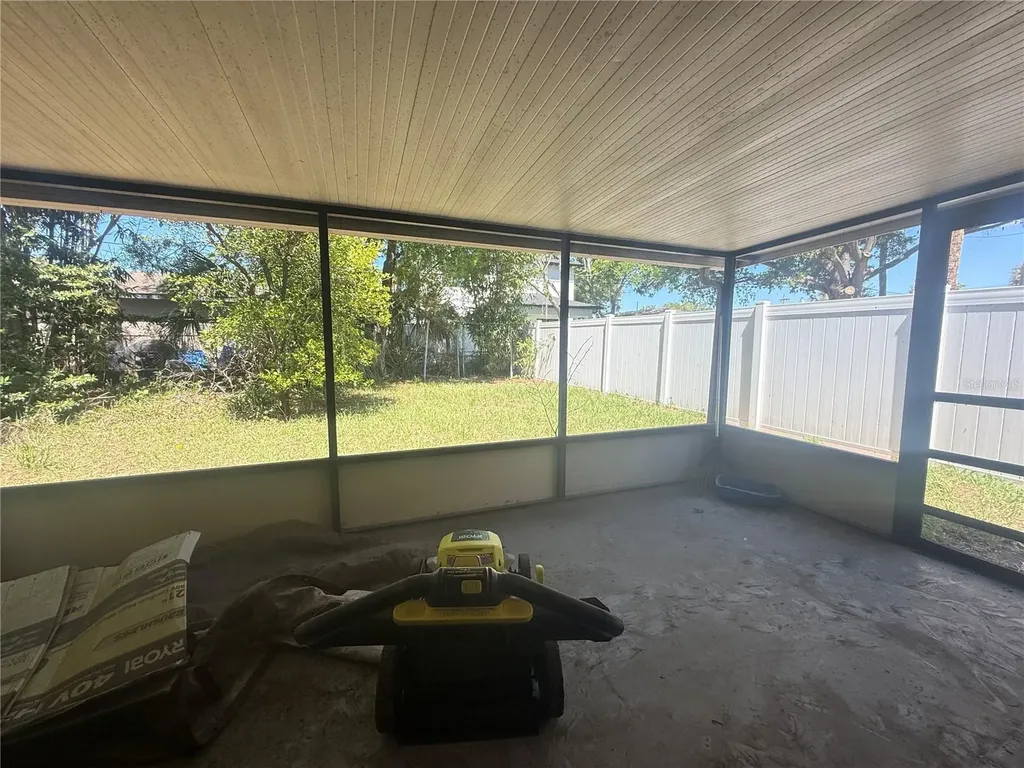 2913 W Kathleen Street Tampa FL 33607