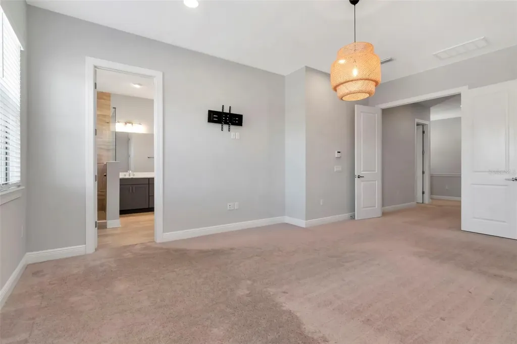 13022 Sanctuary Village Lane Tampa FL 33624