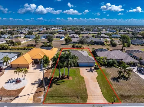 250 Rotonda Boulevard N Rotonda West FL 33947