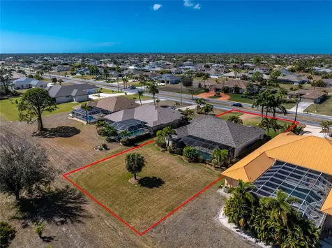 250 Rotonda Boulevard N Rotonda West FL 33947