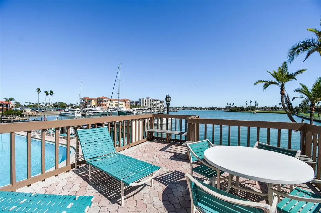 10355 Paradise Boulevard Treasure Island FL 33706