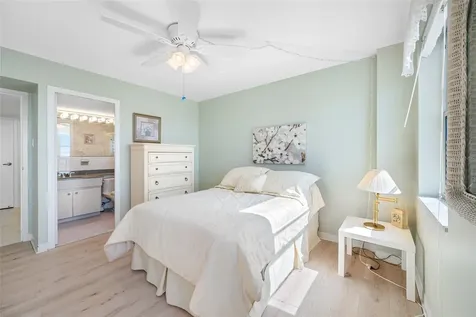 10355 Paradise Boulevard Treasure Island FL 33706