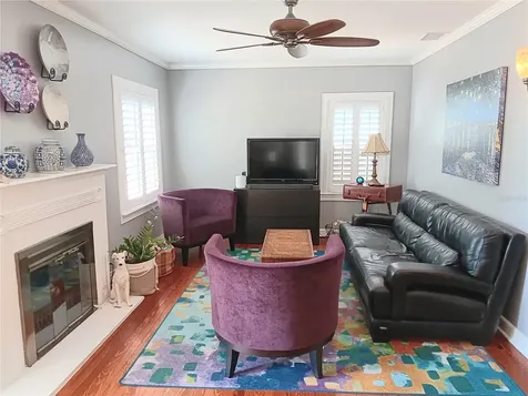 406 E Paris Street Tampa FL 33604