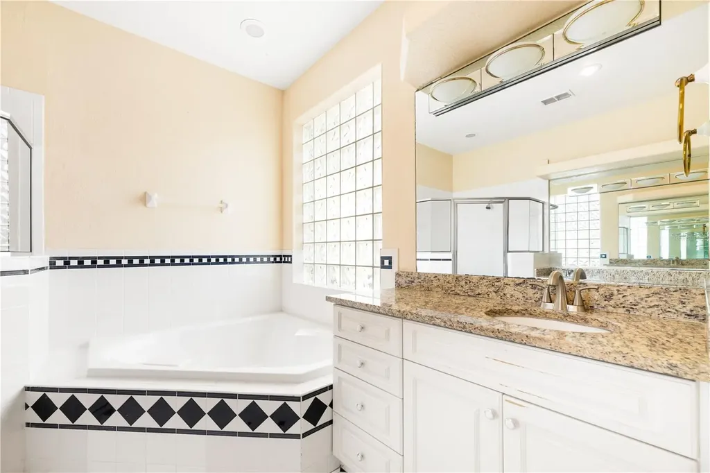 8022 Canyon Lake Circle Orlando FL 32835